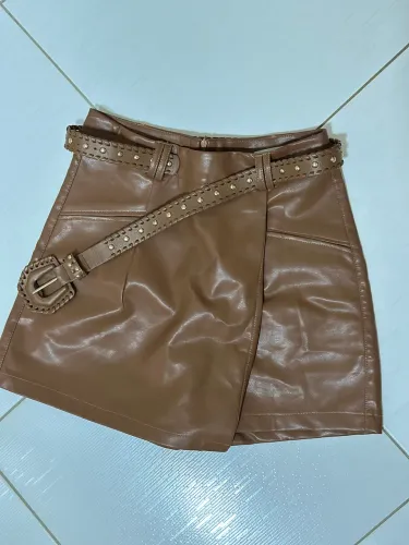 Short saia couro - NOVO