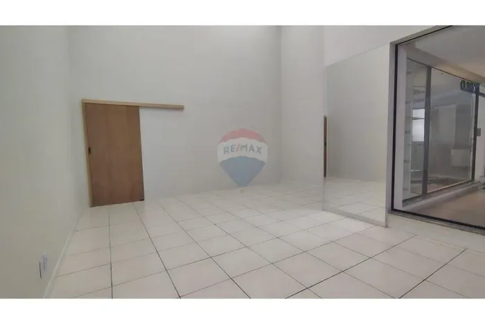 Loja no Botucatu Home Trade Center 100m²