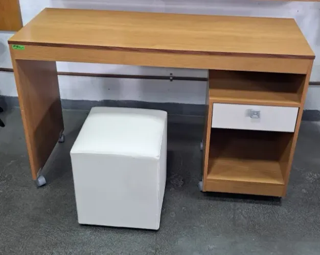 Mesa Computador e Estudo C/Rodízio 1.20M. São Produtos Novos Direto da Fábrica P/Sua Casa.