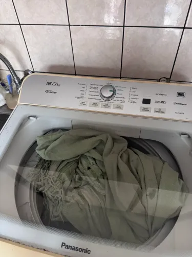 Máquina de lavar Panasonic 16kg - não funciona (Para Conserto ou Peças)