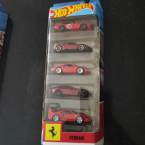 Pack Five Ferrari - Hot wheels - Novo