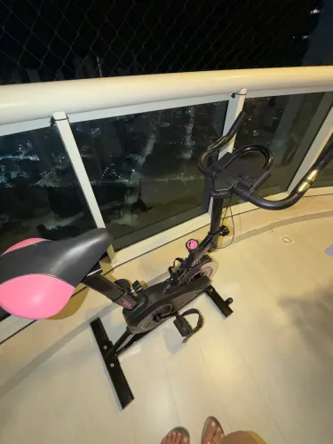Bicicleta ergométrica bike spinning Preto com Rosa