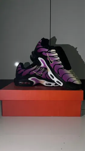 Air max Tn roxo e preto