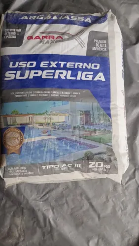 Argamaça ac3 piso sobre piso porcelonato troco em janela pra sala