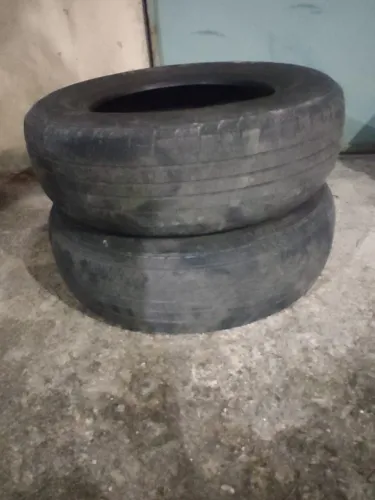 2 Pneus meia vida aro 14