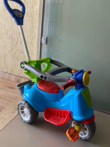 Triciclo infantil carrinho de passeio