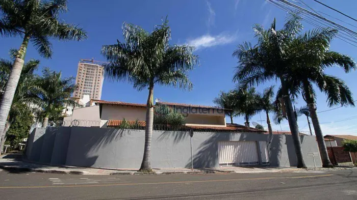 Casa com 3 quartos para alugar, 313 m² por R$ 5.500/mês - São Vicente - Londrina/PR