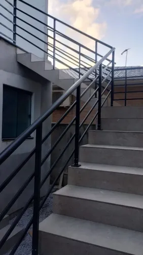 corrimão de Alumínio guarda corpo de proteção pra sacada em vidro ou alumínio
