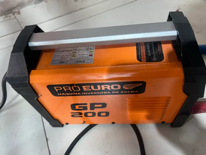 Vendo Makina solda semi nova bem pouca usada completa Bivolt