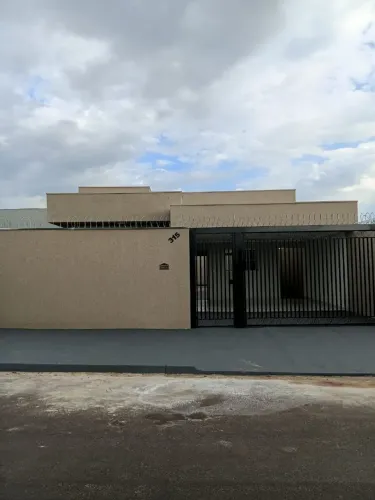 Vende-se Casa