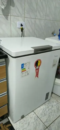 Vendo freezer de 205 litros Midea