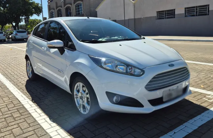 Ford Fiesta SEL 1.6 16V Flex Aut. 5P 2017