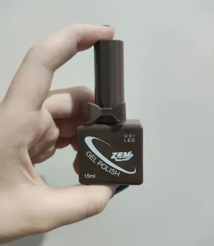 esmalte em gel zem marrom