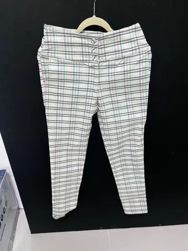 Calça quadriculada 