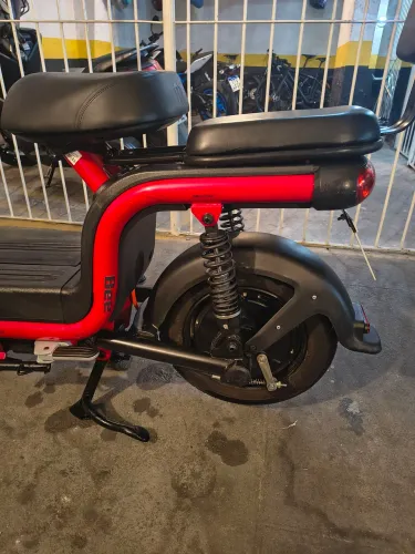 Bee u1 bateria de litium 800 w autonomia 70 kmna garantia