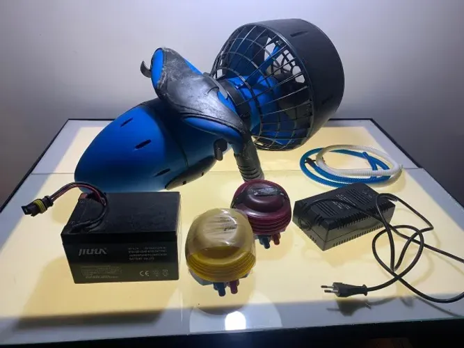 Scooter aquática (para retirada de peças) Não funciona
