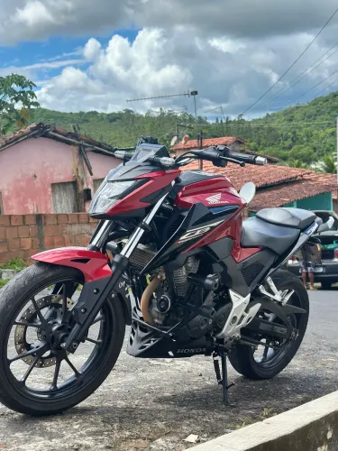 CB 300F 2025