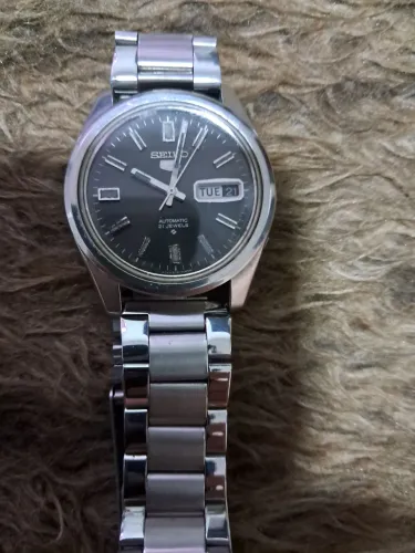 Relogio seiko 5 vintage em perfeito estado.