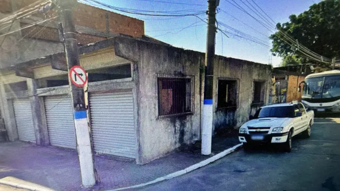 Terreno com edificação em Itaguaí em frente a praia ilha da madeira
