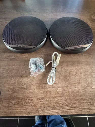 Telas novas e originais pioneer 6? com fiação e ferragens na promoção só 60,00