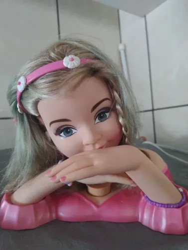 Boneca busto falante 