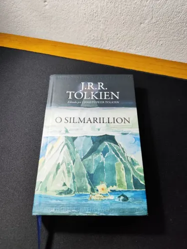O Silmarillion - J.R.R. Tolkien (senhor dos anéis) - Editora Martins Fontes - Capa Dura