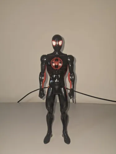 Boneco Homem-Aranha Miles Morales Titan Hero Hasbro 30cm