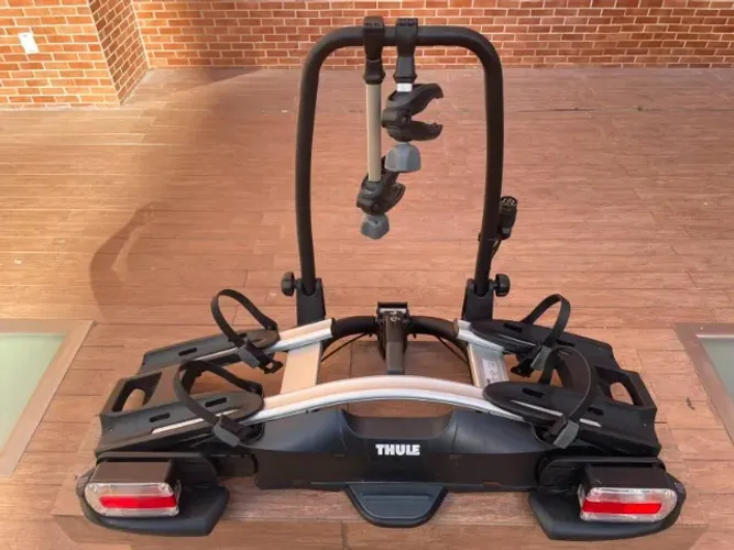 Suporte Thule VeloCompact p/ 2 Bicicletas p/ Engate 925