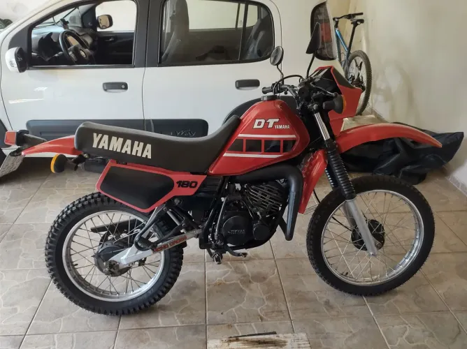 Yamaha DT 180 Enduro 