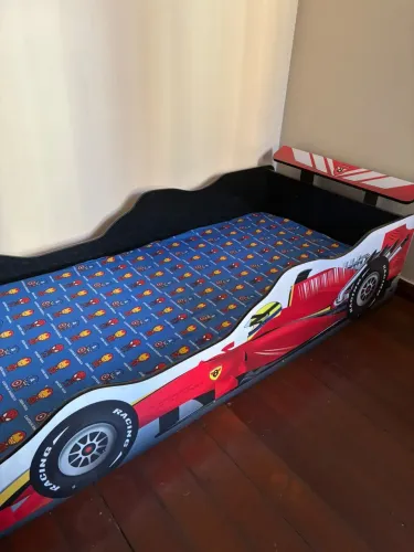 CAMA COMPLETA INFANTIL HOTWEELS 