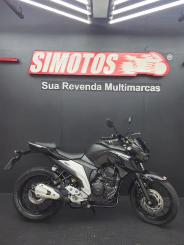 FZ25 FAZER FLEX PRETA 2022/2023