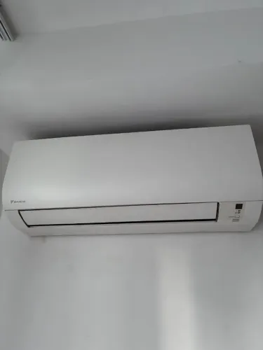 Ar condicionado Daikin 12 btus quebrado