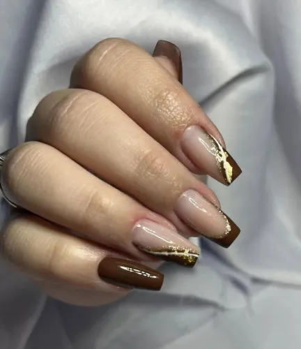 Lavinnia bueno nails