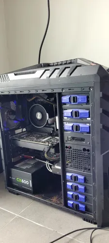 PC Gamer AMD Rayzer