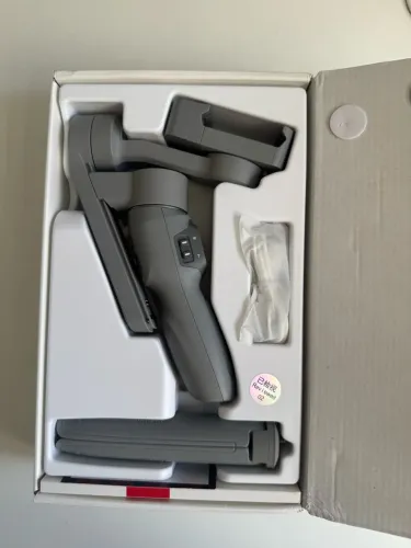 Gimbal Zhiyun Smooth Q3 com Tripé e LED