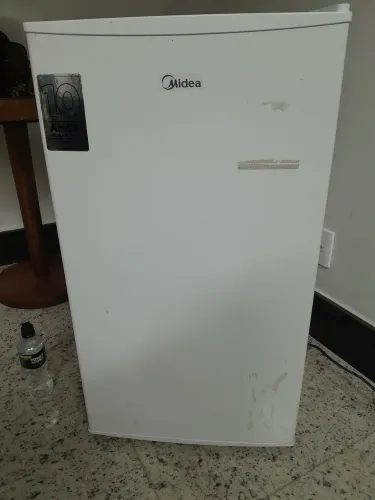Frigobar com 1 mes de uso