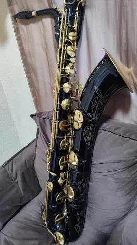Saxofone Barítono Elkhart MIDI USA