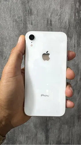 iPhone ,64 giga pegando tudo, bateria 100%