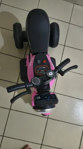 Moto elétrica infantil