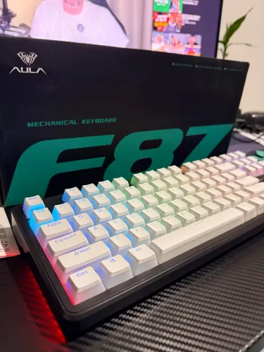 Teclado mecânico Aula F87