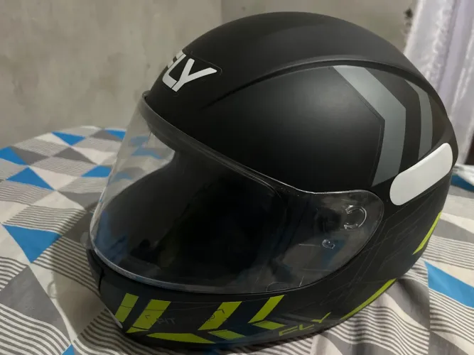Capacete FLY