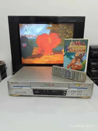 Video Cassete Panasonic NV-FJ615 (7 cabeças Hi-Fi Stereo + Controle)