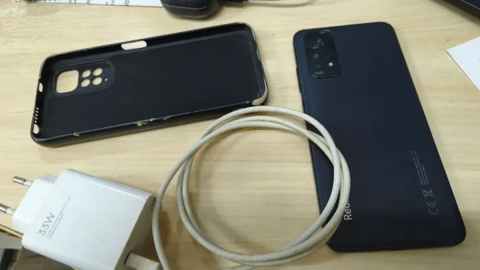 Redmi Note 11 com carregador Xiaomi, tudo original 