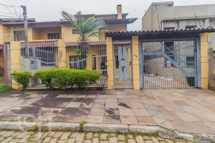 Casa à venda em Passo das Pedras com 240 m², 4 quartos, 1 suíte, 2 vagas
