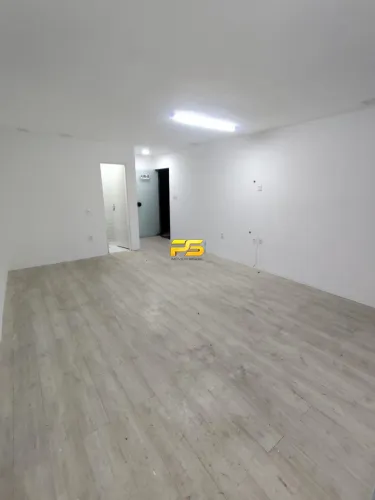 Sala Comercial 35m² na Av. Edson Ramalho em Manaíra para Alugar REF: PS3254