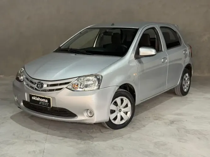 Toyota Etios X 1.3 Flex 16V 5P Mec. 2016