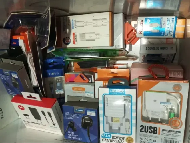 Lote Completo Acessórios Celular - Cabos, Carregadores, Adaptadores e mais