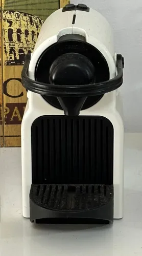 Cafeteira Nespresso Inissia 220V