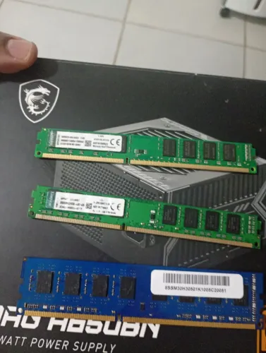 Três memórias ram 8 gb cada ddr3 1600 hz