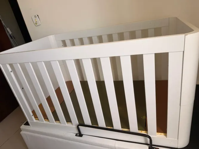 Berço que vira cama 